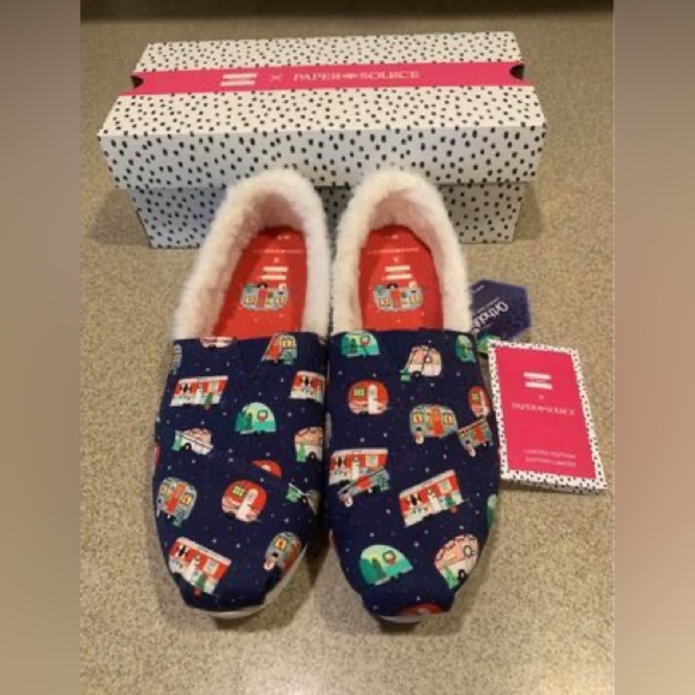TOMS Alpergata camper print size 9